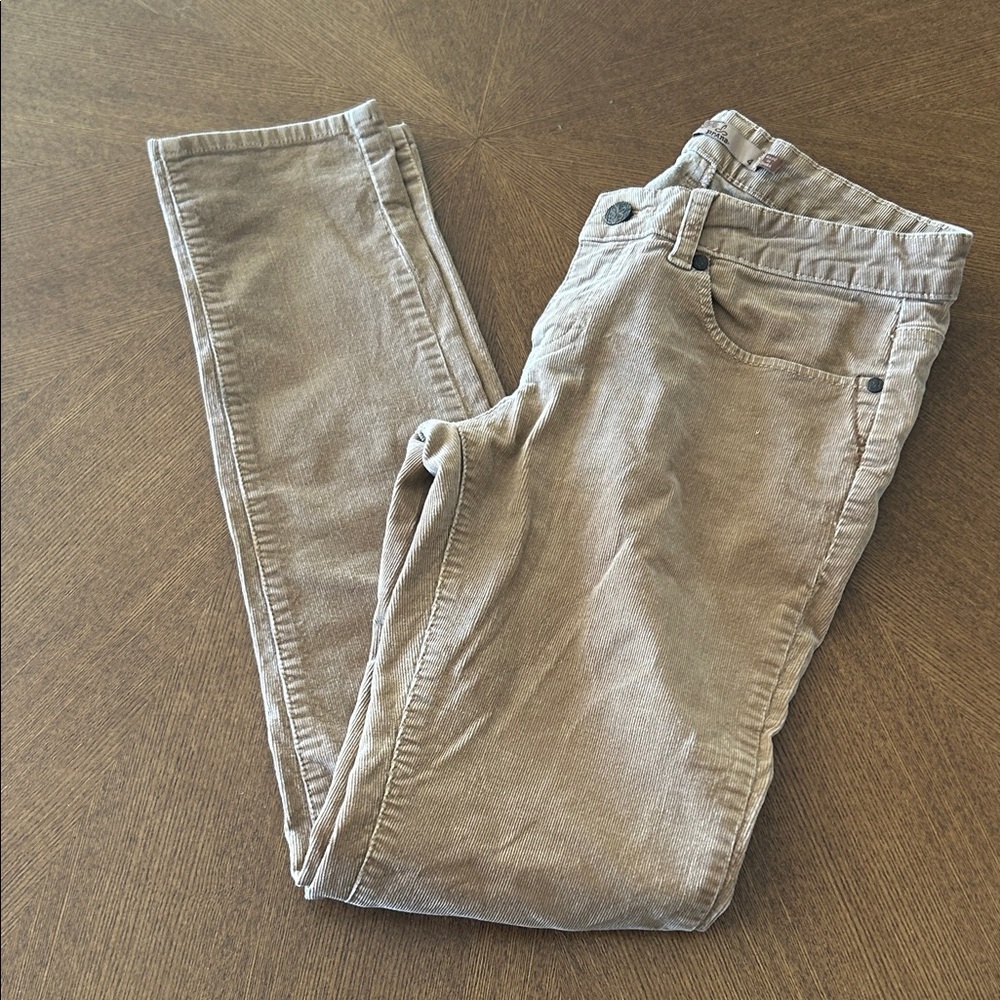 Prana corduroy straight leg pants 28” waist, 28” inseam, 435” rise. No issues.